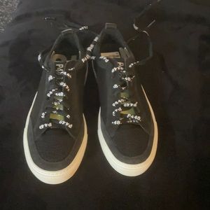 P448 new Without Tags.  Stylish Black and Green